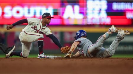Mets let late three-run lead slip, fall to Braves 5-4 in extra innings
