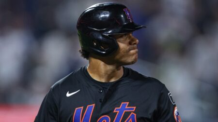 Juan Soto homers, but wastes late opportunity as Mets fall to Braves in series opener