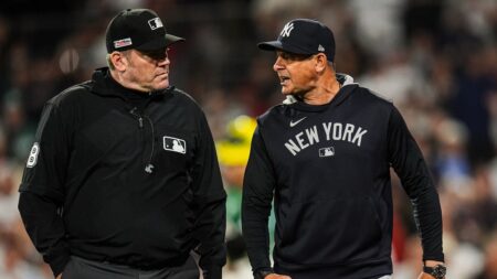 Yankees' Aaron Boone talks heated 10th-inning ejection: 'I want the courage to overturn the call'