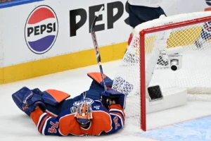 Oilers' Stuart Skinner: 5 Potential Trade Destinations