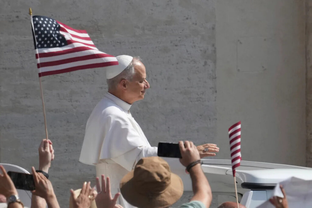 Pope Leo XIV shows off his White Sox fandom at weekly general audience