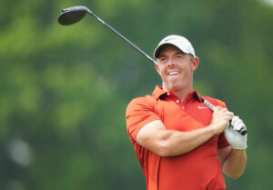 McIlroy tumbles out of Canadian Open with a 78. Champ takes 2-shot lead into the weekend