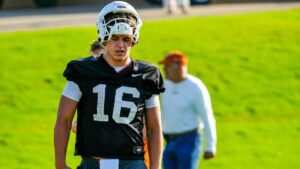 Steve Sarkisian reveals how Arch Manning ‘earned’ Texas’ starting QB job after waiting two years