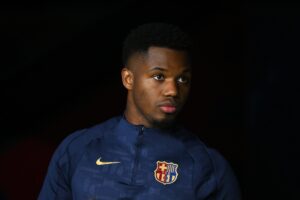 Barcelona outcast will extend contract by one year before loan departure – report