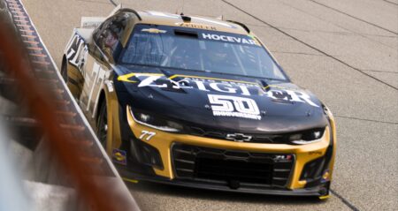 Hocevar, Stenhouse put Nashville dust-up in rearview after 'productive' conversation