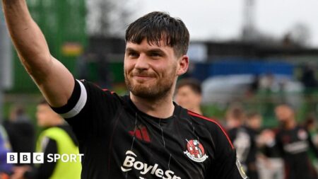 Philip Lowry: Midfielder leaves Crusaders to join Limavady United