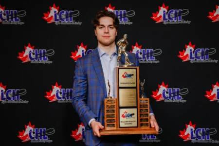 Golden Knights Prospect Wins CHL Scholastic Player of the Year
