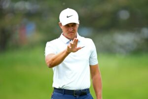Champ leads Canadian Open as McIlroy crashes to missed cut