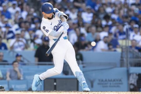 After pregame trade disrupts Giants, Dodgers power their way to series victory