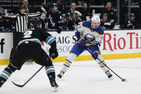 Utah Mammoth Acquire And Sign JJ Peterka From Buffalo Sabres
