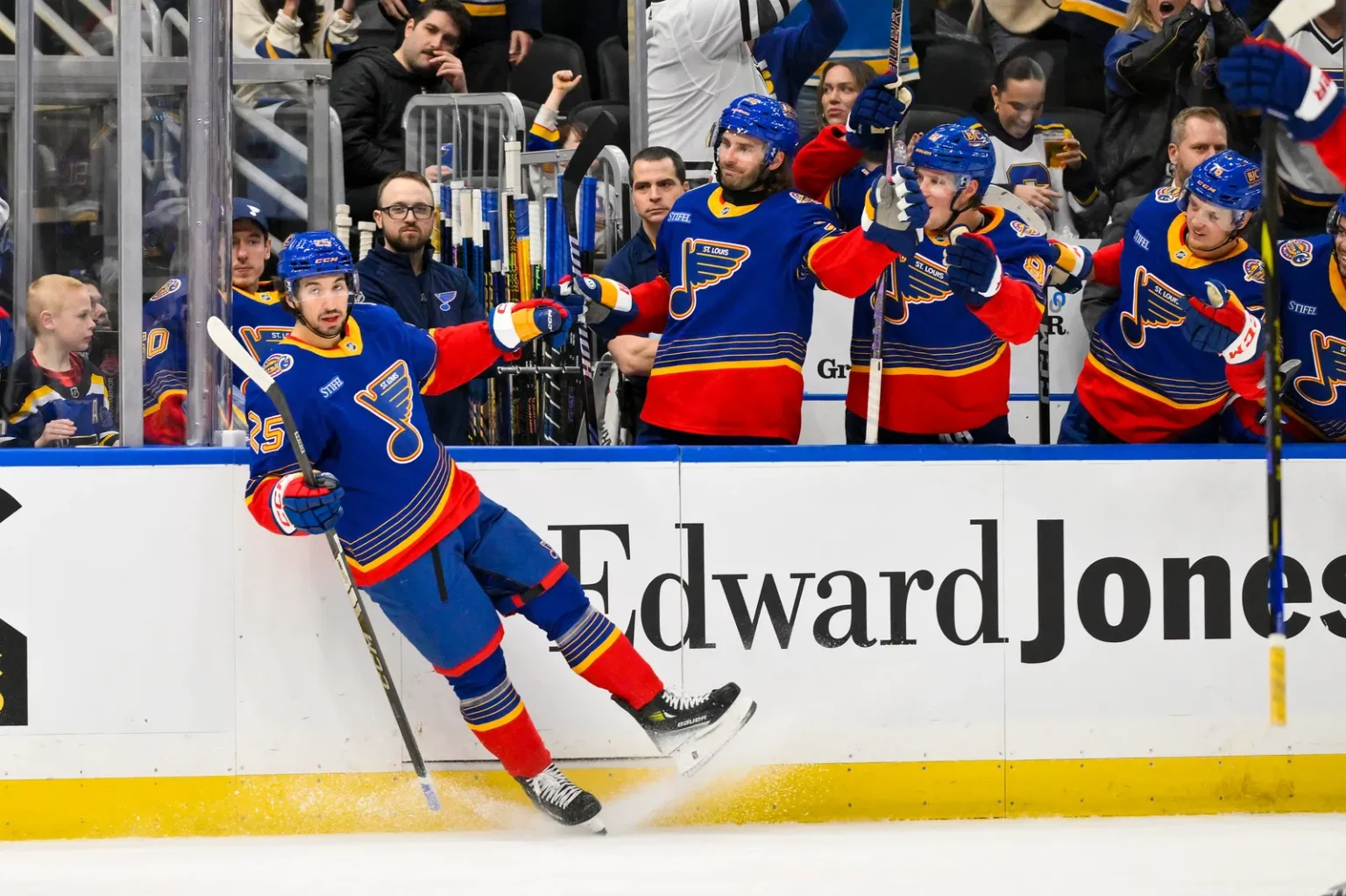 NHL Trade Rumors: Canadiens Interested In Blues Star