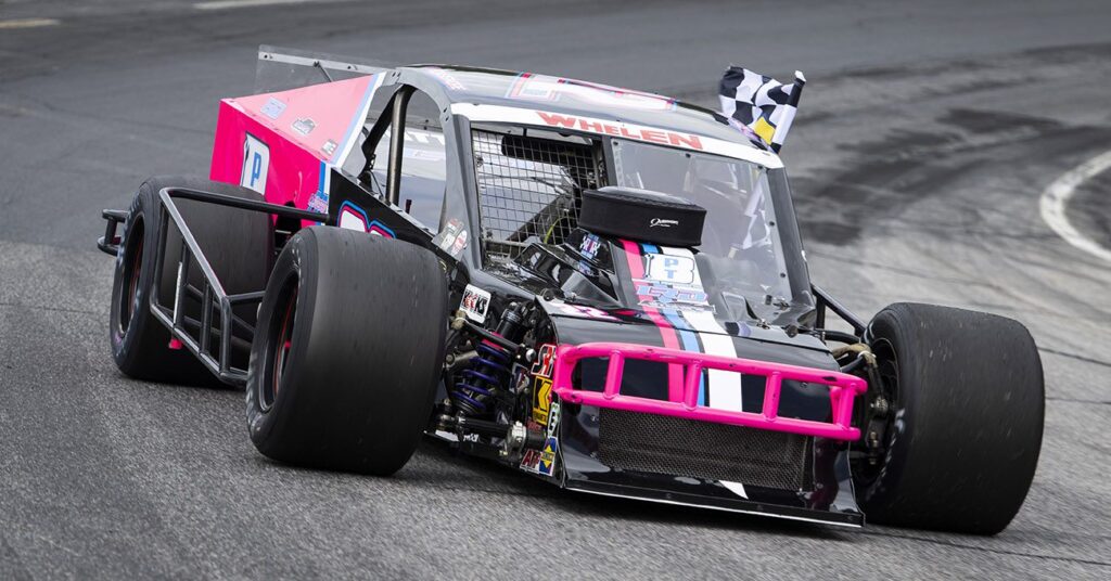 Kyle Bonsignore dominates at White Mountain for first Modified Tour win since 2023