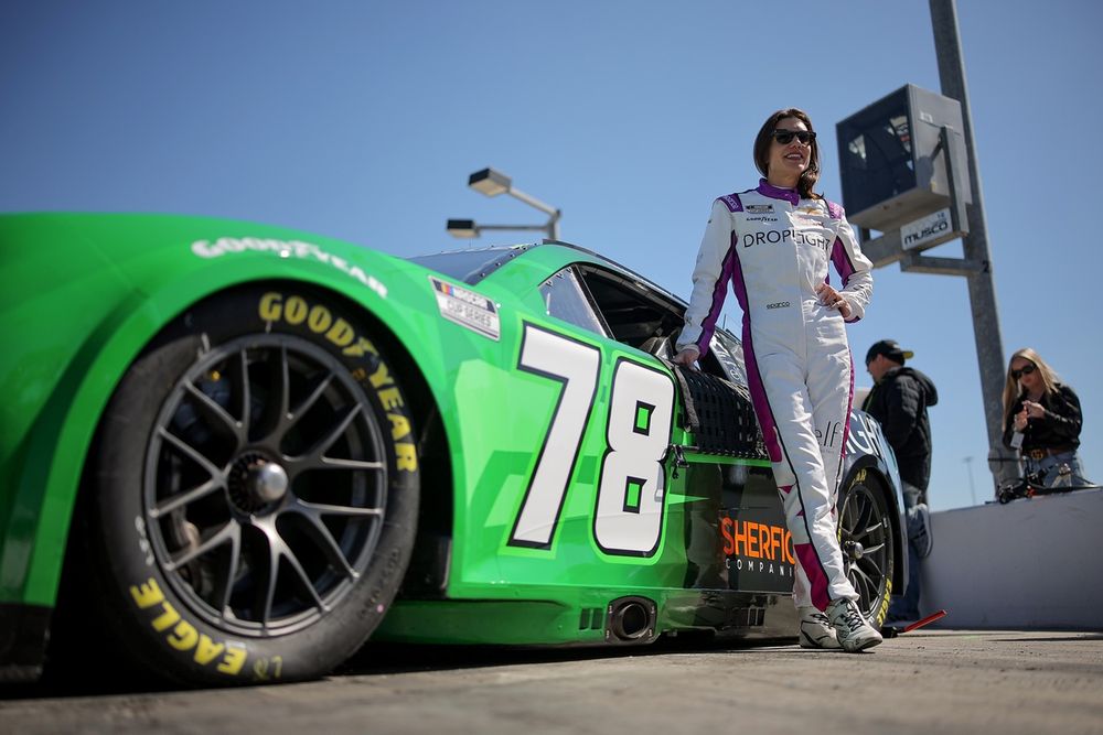 Katherine Legge, Live Fast Motorsports Chevrolet