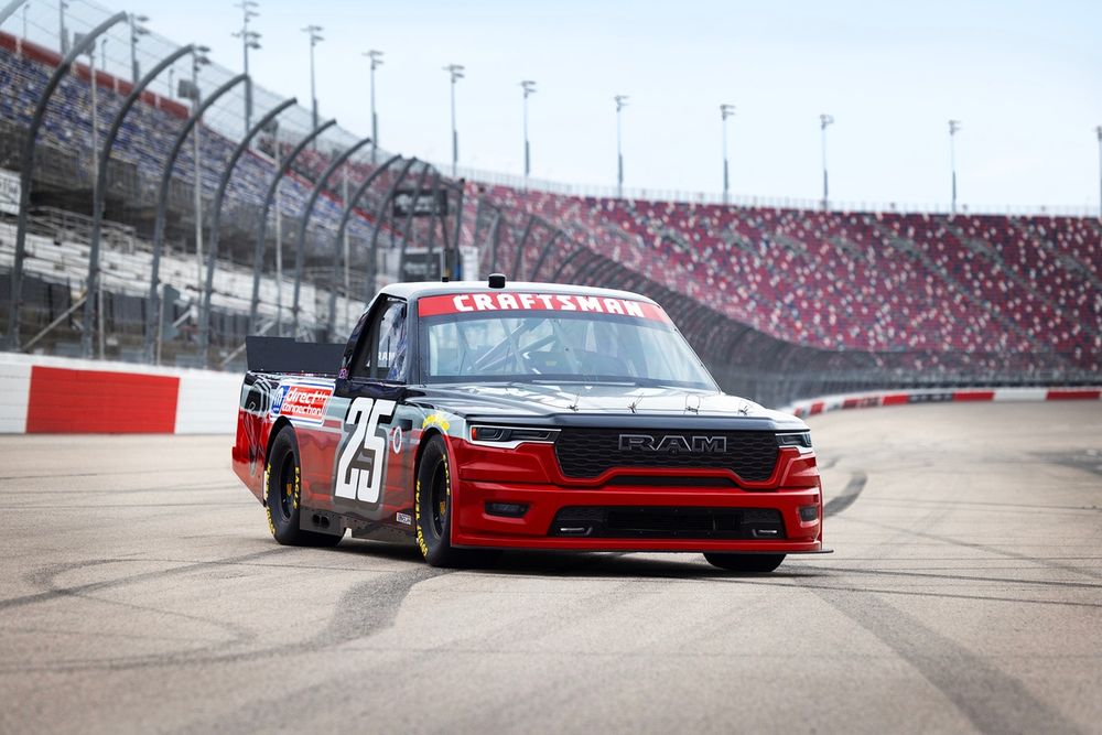 NASCAR Truck Dodge RAM