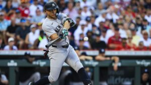 Yankees struggle to produce big hit in 6-1 loss to Reds