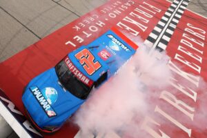 Truck battle ends in a triple overtime Stewart Friesen win