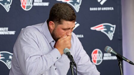 Emotional David Andrews says he didn’t want to play for any team other than the Patriots