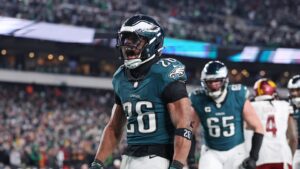 Matthew Berry’s Top 100 Overall Rankings for 2025 fantasy football season
