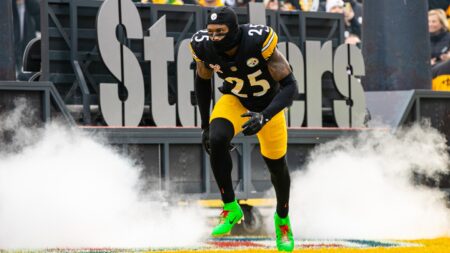 Steelers extend contract of safety DeShon Elliott