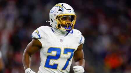 J.K. Dobbins will visit Broncos