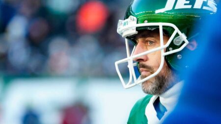 Most of Aaron Rodgers’s incentives are unrealistic