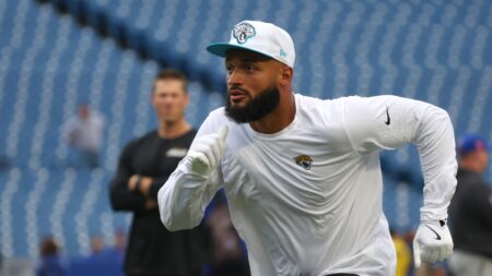 Report: Gabe Davis to visit with Saints