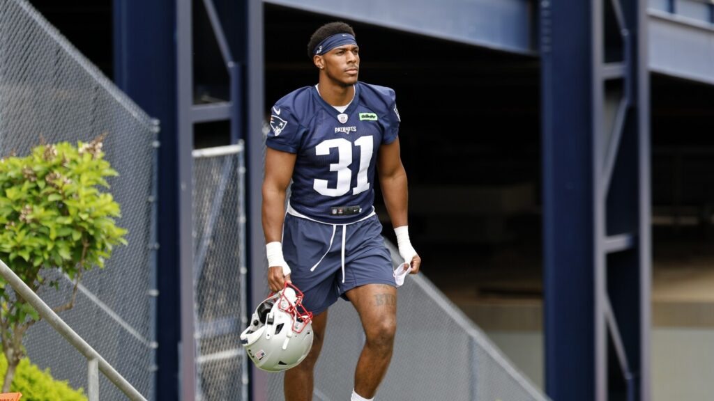 Patriots sign fourth-round pick Craig Woodson