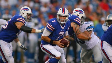 Matt Leinart was “so embarrassed” as his career ended after five days with the Bills