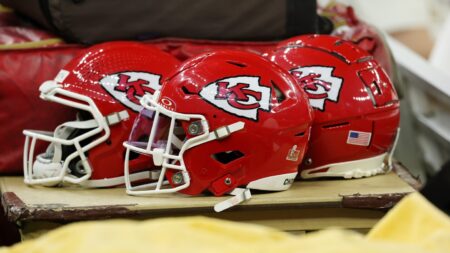 Chiefs agree to terms with two minicamp tryout players