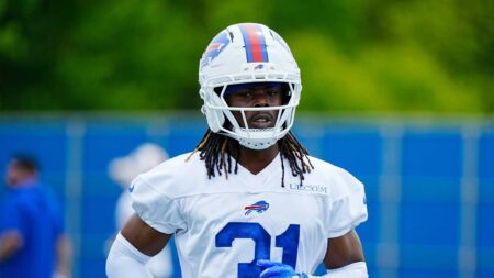 Maxwell Hairston hurt hamstring at practice, Bills expect he’ll be fine for camp