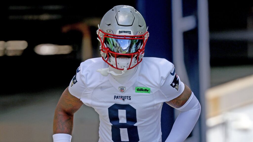 Patriots decline to say whether Stefon Diggs has passed key physical in contract