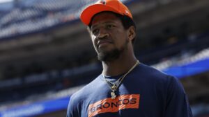 Steelers lose TE Donald Parham Jr. to ACL tear