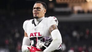 Report: Panthers have interest in Justin Simmons, but no signing imminent