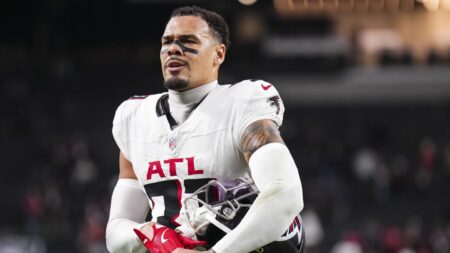 Report: Panthers have interest in Justin Simmons, but no signing imminent