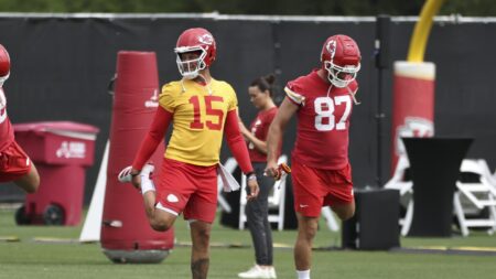 Patrick Mahomes never talked with Travis Kelce about his potential retirement