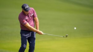 Padraig Harrington’s final-hole chip-in ties him with Stewart Cink, Mark Hensby at U.S. Senior Open