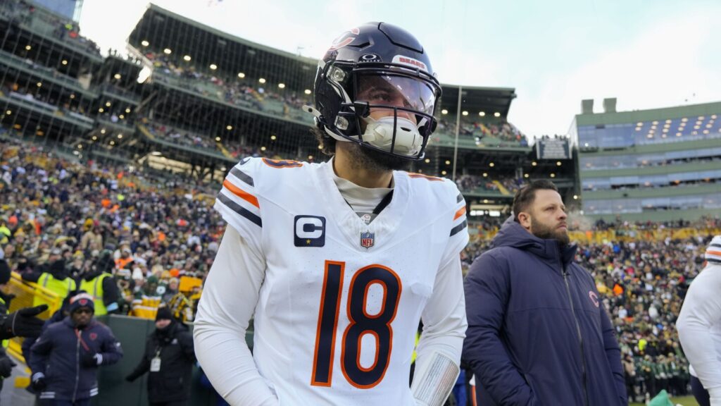 Caleb Williams on Green Bay fans: “They suck”
