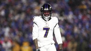 Ravens sign Rashod Bateman to three-year contract extension