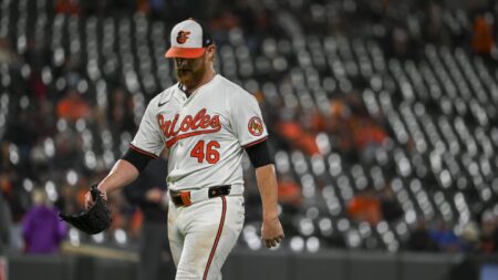 Braves call up franchise saves leader Craig Kimbrel a day after blowing a big lead