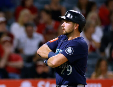 Cal Raleigh hits home run No. 40, passing Ken Griffey Jr. for most Mariners HRs in first 5 MLB seasons