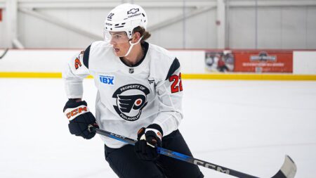 Wayne Simmonds sees some of Sean Couturier in Flyers prospect Jack Nesbitt – NBC Sports Philadelphia