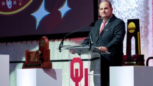 Oklahoma AD Joe Castiglione will retire during upcoming 2025-26 school year, per report