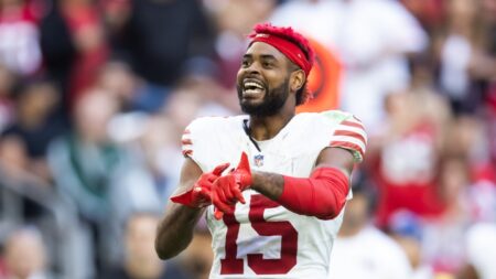Report: Jauan Jennings is expected to report to training camp next week