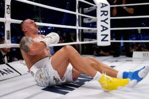 Why was Oleksandr Usyk’s first fight with Daniel Dubois controversial? Low blow explained