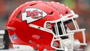 Chiefs sign WR Hal Presley