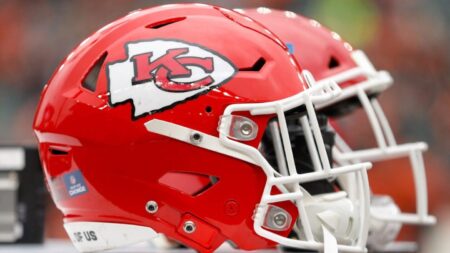 Chiefs sign WR Hal Presley