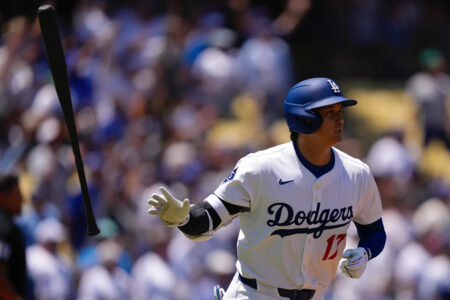 Shohei Ohtani ties Dodgers record with 5th HR in 5 games before Freddie Freeman walks it off