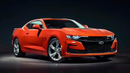 GM Says a New Camaro Would Be Beautiful and Fun
