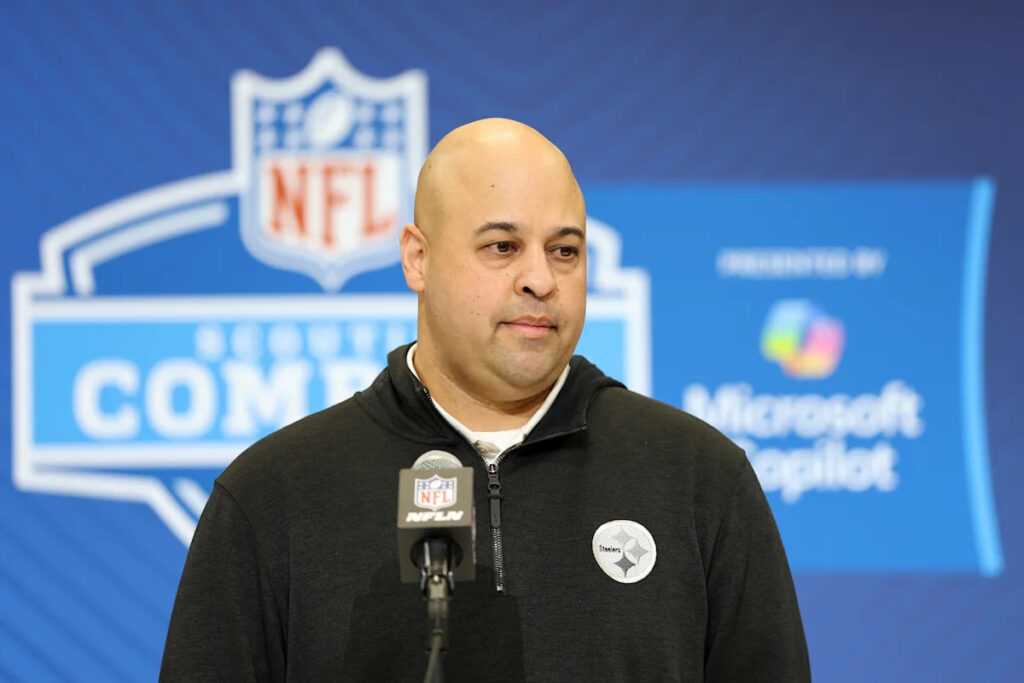 Steelers sign general manager Omar Khan to 3-year extension after productive offseason