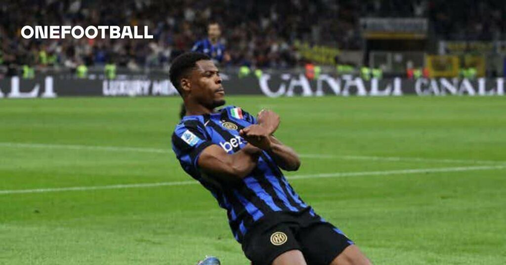 Barcelona monitoring Inter Milan full-back Denzel Dumfries